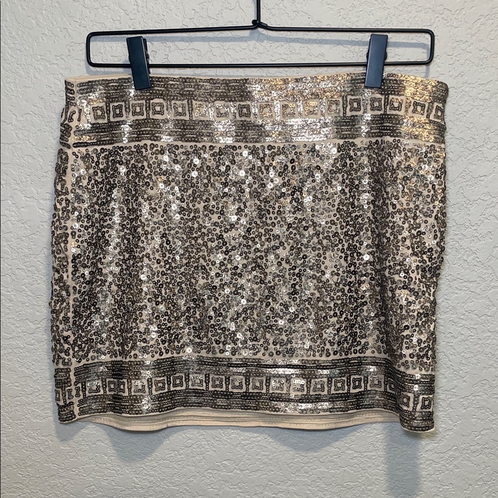 Gold Sequin Mini Skirt Size S Party Holiday NYE Vegas Glam Statement - Picture 3 of 6